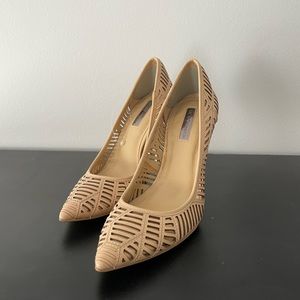 BCBGeneration nude cutout heels sz.7